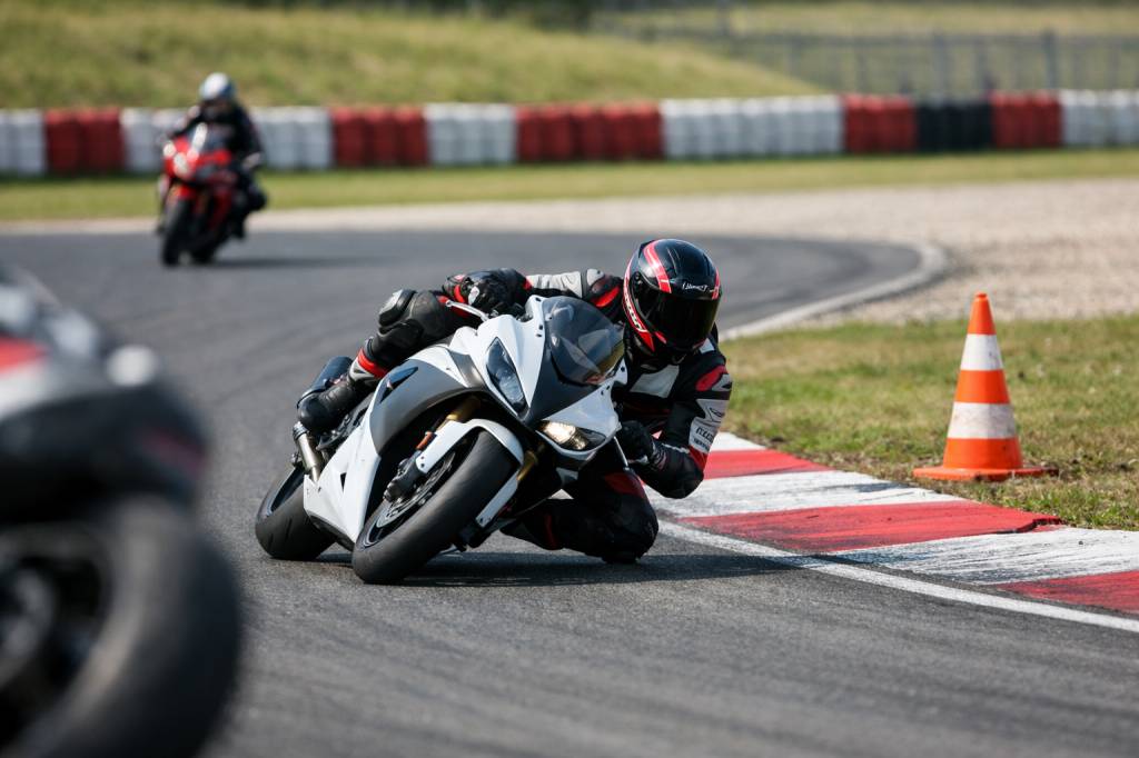 Assurance moto sur circuit : comment couvrir vos roulages piste sans mauvaise surprise